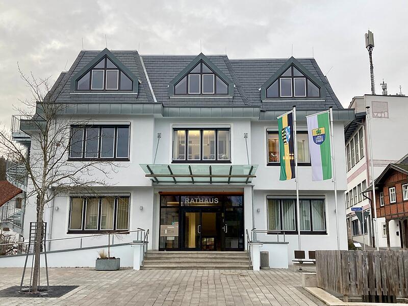 Gemeinde Ahorn - Kreis Coburg - Rathaus - Komplettansicht Gemeinde Ahorn - Kreis Coburg - Rathaus - Komplettansicht