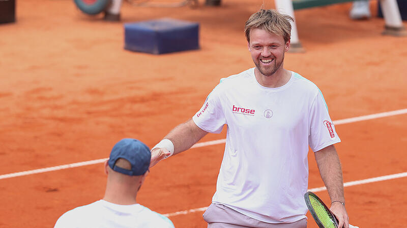 Es l&auml;uft f&uuml;r Kevin Krawietz (links) und Tim P&uuml;tz: Das deutsche Spitzendoppel marschiert beim ATP-Turnier in M&uuml;nchen in die Runde der letzten Vier.