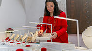Auf der Hochzeitsmesse Just married in Wiesenthau zeigen viele Aussteller aus der Hochzeitsbranche, was bei keiner Trauung fehlen darf. Zum Beispiel Eheringe wie von der Pegnitzer Goldschmiedin Carola Förster.
