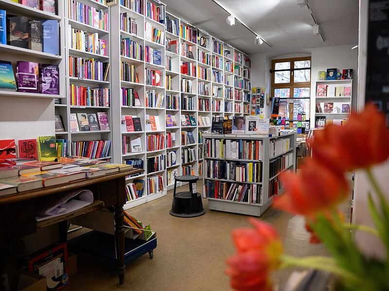 Buchhandlung "Zur schwankenden Weltkugel" in Berlin