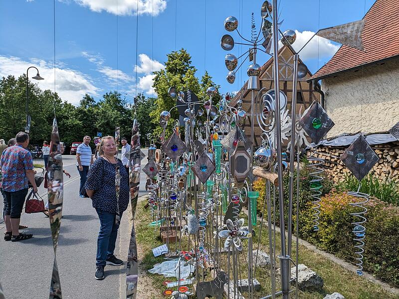 F&uuml;r jeden Geschmack ist etwas dabei.Historischer Markt in Ebermannstadt