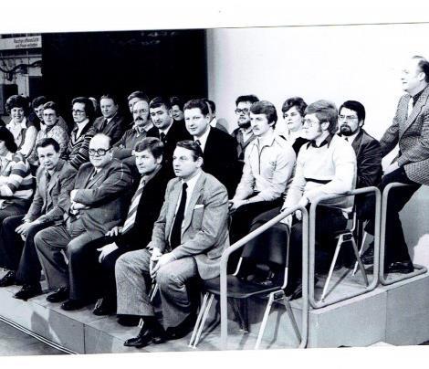 Die Altenkunstadter Sportler und Vereinsvertreter im Studio des Bayerischen Fernsehens in München. Dieter Radziej/Archiv Die Altenkunstadter Sportler und Vereinsvertreter im Studio des Bayerischen Fernsehens in München. Dieter Radziej/Archiv