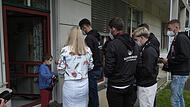 Die Patienten der Nürnberger Kinderklinik bekamen Fanartikel des 1. FC Nürnberg.
