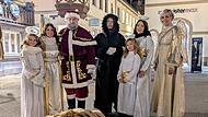 Der Nikolaus (Harald Breitenfeldt), Knecht Ruprecht (Joe-Louis Tuschinski) und das Christkind (Carolin Rottenberger, Zweite von links) mit ihren Engeln Der Nikolaus (Harald Breitenfeldt), Knecht Ruprecht (Joe-Louis Tuschinski) und das Christkind (Carolin Rottenberger, Zweite von links) mit ihren Engeln