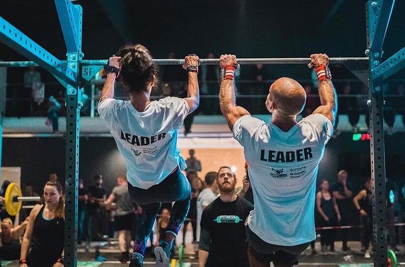 Seit 2014 betreiben Dr. Sabine Buuck und ihr Partner Tobias Schachten die Crossfit-Box &bdquo;Pride of lions&ldquo; in Bamberg.