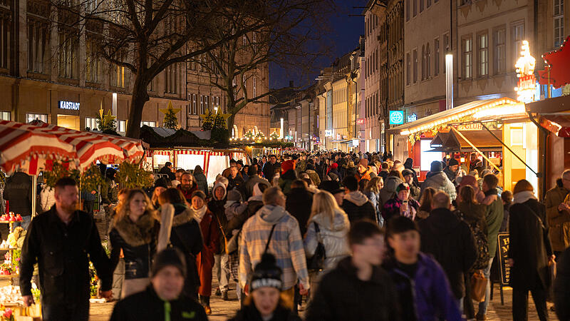 Drei Stunden l&auml;nger shoppen: Damit hofft die Bamberger Einkaufsnacht auch dieses Jahr wieder jede Menge Menschen in der Vorweihnachtszeit in die Innenstadt zu locken.