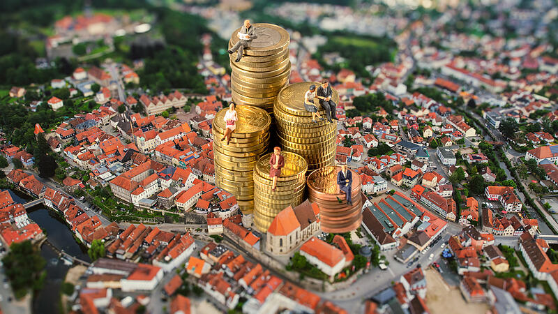 Vier Stadträte sind mit dem Kronacher Haushalt nicht einverstanden. Alle anderen stimmten zu. Vier Stadträte sind mit dem Kronacher Haushalt nicht einverstanden. Alle anderen stimmten zu.