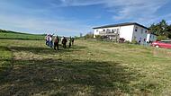 Den Bau eines Mehrfamilienhauses auf diesem Grundst&uuml;ck in H&ouml;chstadt lehnte der Bauausschuss nach der Ortsbesichtigung ab.