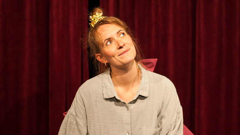 Rebekka Herl schl&uuml;pft in Michael Endes &bdquo;Traumfresserchen&ldquo; in viele verschiedenen Rollen.