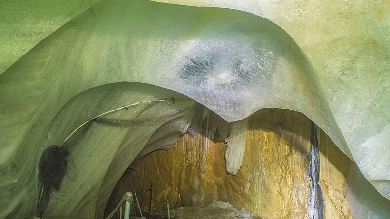 Eishöhle