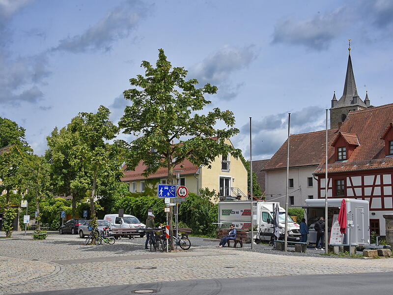 Hier  sollen  die geplanten Marktbuden in Eggolsheim stehen.