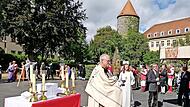 Eine Station der Schwedenprozession ist traditionell am Dicken Turm im Hof des ehemaligen Jugendhauses.