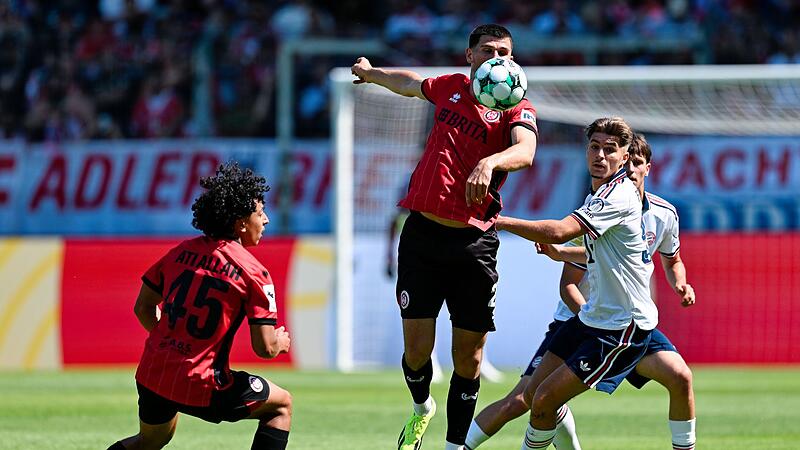 SV Wehen Wiesbaden - FC Bayern München SV Wehen Wiesbaden - FC Bayern München