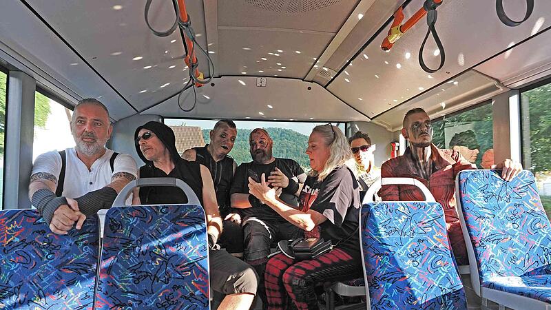 Stahlzeit im Bus mit den Fans