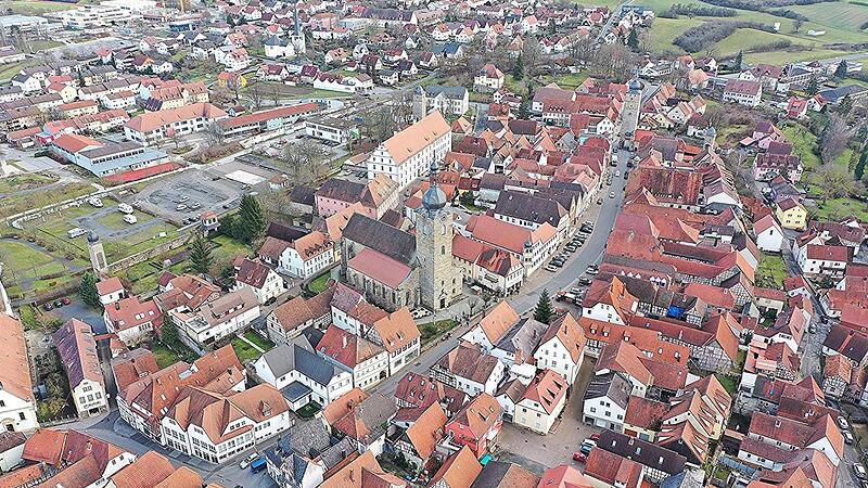 Eberns Stadtrat ebnete grunds&auml;tzlich den Weg f&uuml;r Solaranlagen im Altstadtbereich &ndash; allerdings nur mit Auflagen.