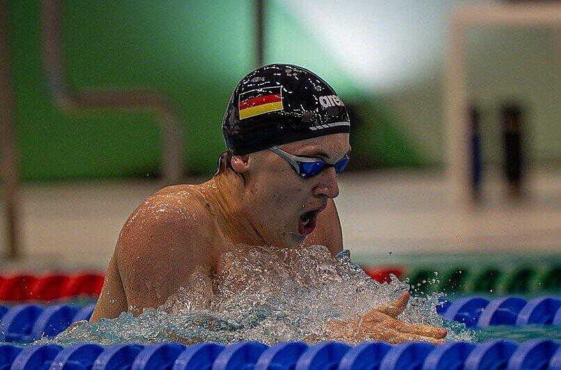 Der sehbehinderte Harsdorfer Schwimmer Kimi Brückner wurde in Berlin vierfacher deutscher Meister. Der sehbehinderte Harsdorfer Schwimmer Kimi Brückner wurde in Berlin vierfacher deutscher Meister.