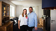 Verena und Bastian Ender in ihrem Haus in Hallstadt. In K&uuml;rze werden sie hier ausziehen.
