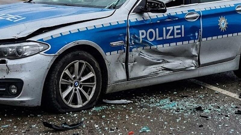 Coburg: Wilde Verfolgungsjagd geht schief - 17-Jähriger am Steuer Coburg: Wilde Verfolgungsjagd geht schief - 17-Jähriger am Steuer