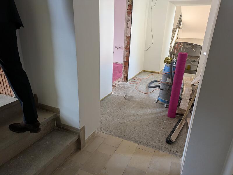 Jugendhaus Münnerstadt der Augustiner wird betreutes Wohnen der Carl von Heß SozialstiftungSanierung Münnerstädter Jugendhaus (Stand März) Ein Durchbruch zum anliegenden Haus St. Michael mit weiteren Wohnungen ist entstanden,