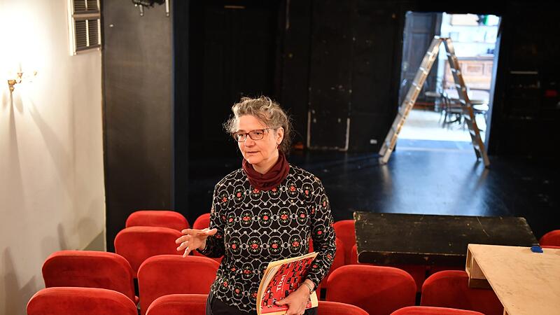 Anne Maar, k&uuml;nstlerische Leiterin des Theaters Schloss Ma&szlig;bach, muss trotz Corona planen, organisieren und sich um 40 Mitarbeiter k&uuml;mmern.