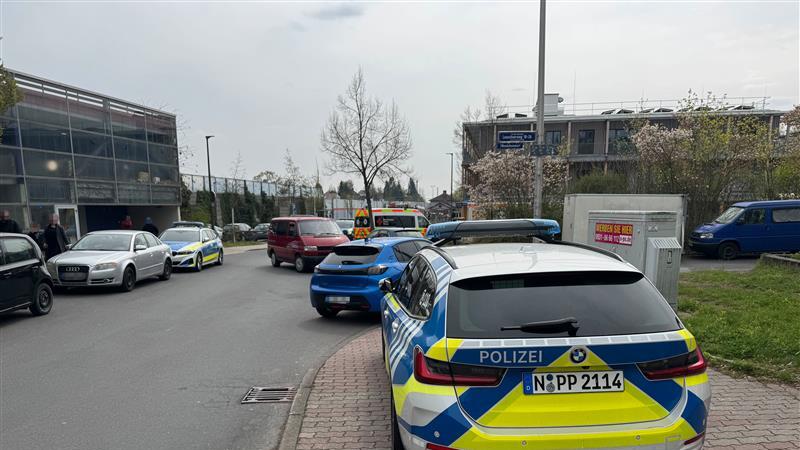 Ein 63-j&auml;hriger Mann ist am Montagmittag, 13. April, in Erlangen gestorben. Die Polizei ermittelt wegen eines T&ouml;tungsdelikts.