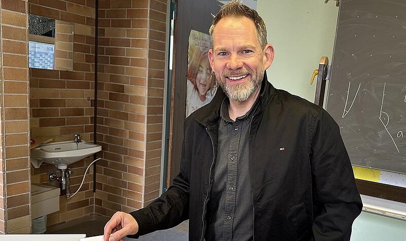 Frank Helmerich (FW) bei der Stimmabgabe zur Bundestagswahl