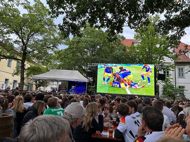 Public Viewing im Coburger Josiasgarten: WM-Auftakt mit Deutschland gegen Curacao