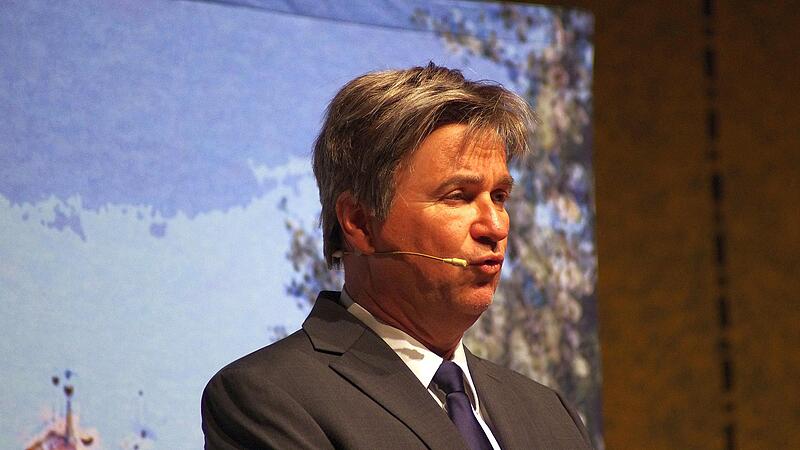 Wolfgang Krebs hat Wirtschaftsminister Robert Habeck in sein Repertoire aufgenommen – eine fragwürdige Auszeichnung. Wolfgang Krebs hat Wirtschaftsminister Robert Habeck in sein Repertoire aufgenommen – eine fragwürdige Auszeichnung.
