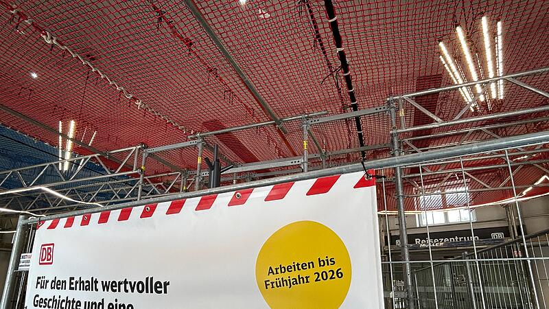 Eingangshalle des Coburger Bahnhofs: Gro&szlig;baustelle im Fr&uuml;hjahr 2026