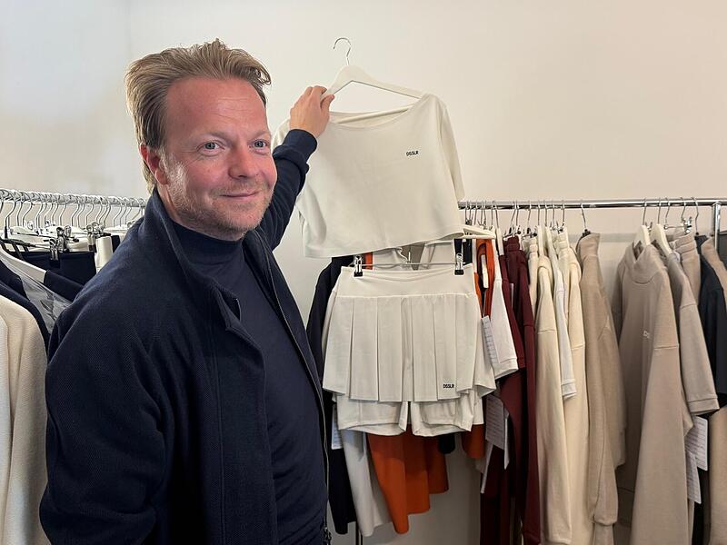 Christoph Dassler aus Herzogenaurach stellt seine eigene Sportmodemarke vor.