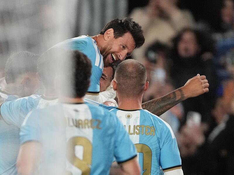 Messi verabschiedet sich aus Argentiniens Nationalteam Messi verabschiedet sich aus Argentiniens Nationalteam