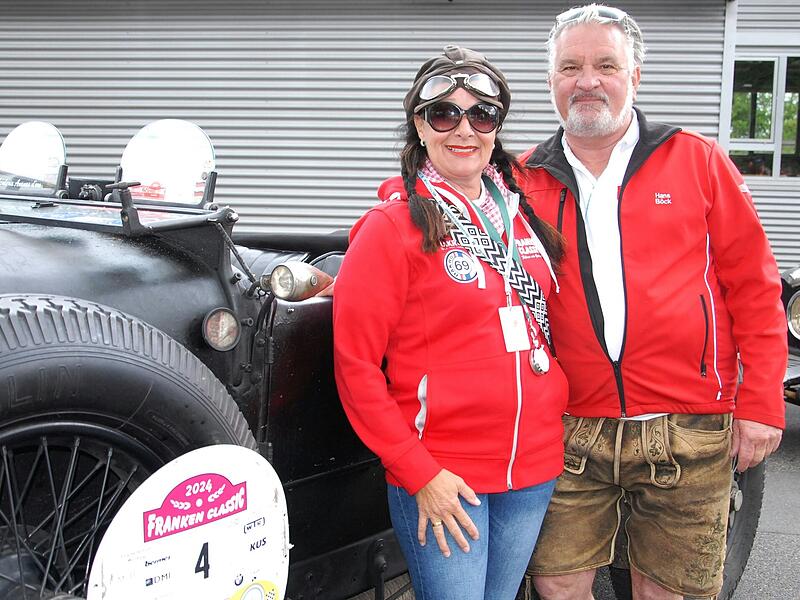 Eines der &auml;ltesten Fahrzeuge bei den Franken Classic war der Bentley von Hans und Susanne B&ouml;ck aus Dachau.Franken Classic 2024 Bad Kissingen
