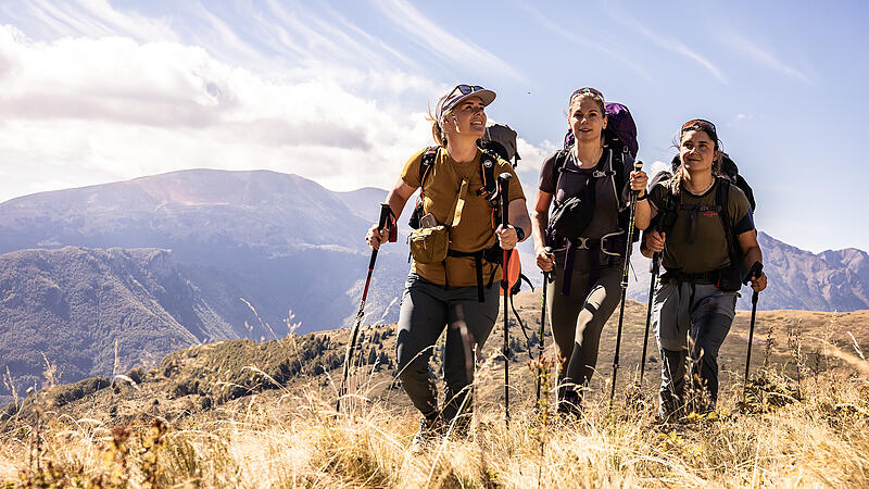 Die Bergfreundinnen auf dem High Scardus Trail, von links Kaddi Kestler, Toni Schlosser, Lisa Bartelmus