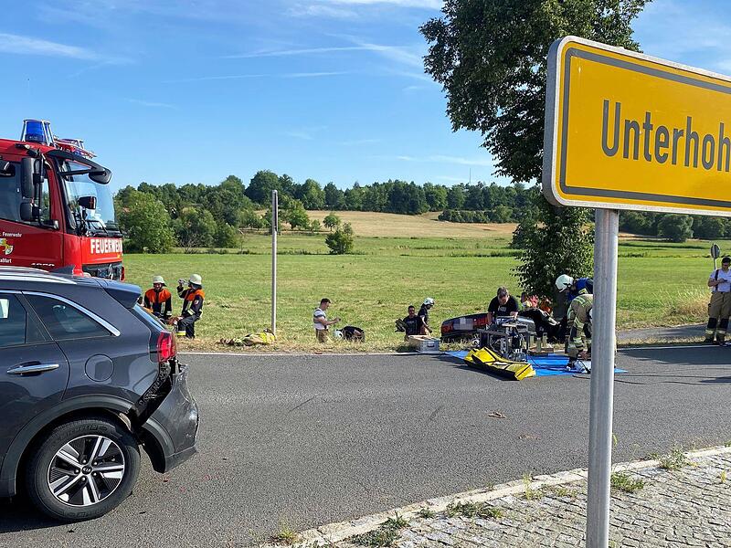 Zwei Frauen kamen bei einem Unfall am Freitagnachmittag (22. Juli) nahe Haßfurt mit ihrem Pkw von der Straße ab