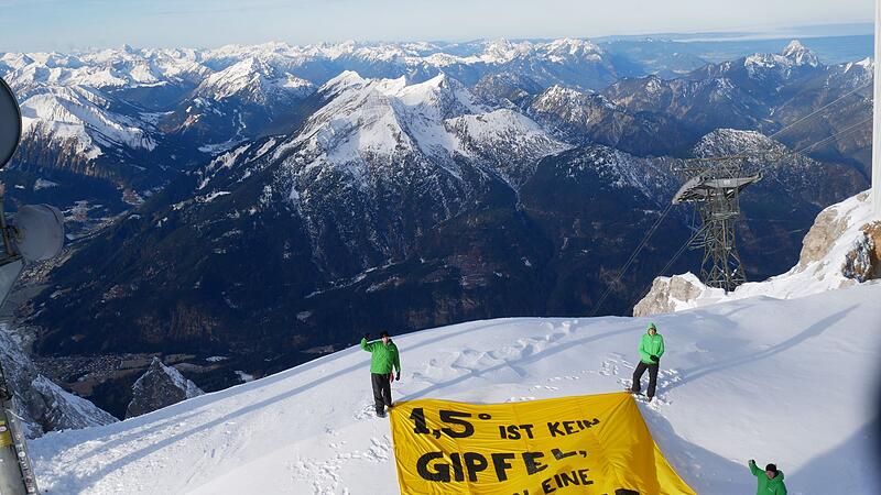 Protest von Robin Wood auf der Zugspitze Protest von Robin Wood auf der Zugspitze