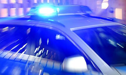 Blaulicht auf einem Polizeiauto