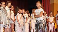 Der „Kleine Tag“ ärgert sich, nicht in der ersten Reihe dabei zu sein. Roland Dietz Der „Kleine Tag“ ärgert sich, nicht in der ersten Reihe dabei zu sein. Roland Dietz
