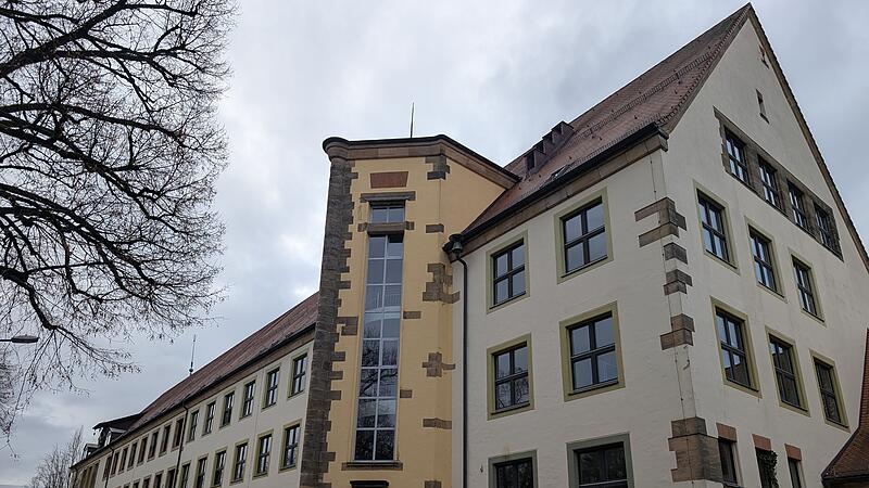 Die Ritter-von-Traitteur-Mittelschule ForchheimForchheim & Fränkische Schweiz Die Ritter-von-Traitteur-Mittelschule Forchheim