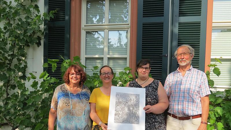 Die „Macher“ (von links): Renate Kröckel, Leiterin Kindertagesstätte, Museumsleiterin Martina Wilm Kiesel, Christa Schleicher vom Spessartmuseum Lohr und Bürgermeister Peter Bergel