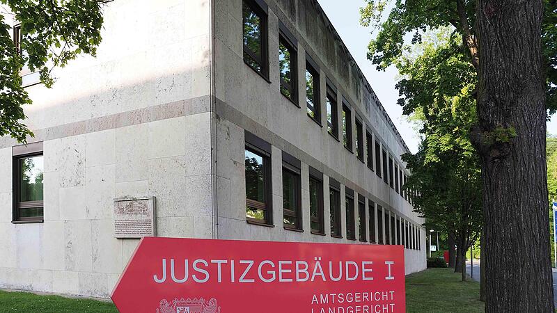 Vor der Ersten Gro&szlig;en Strafkammer des Landgerichts Bayreuth stand ein 25-J&auml;hriger.