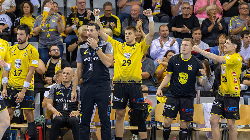 HSC-Trainer Anel Mahmutefendic haderte mit der Leistung seiner Coburger beim Auftakt gegen Hagen.