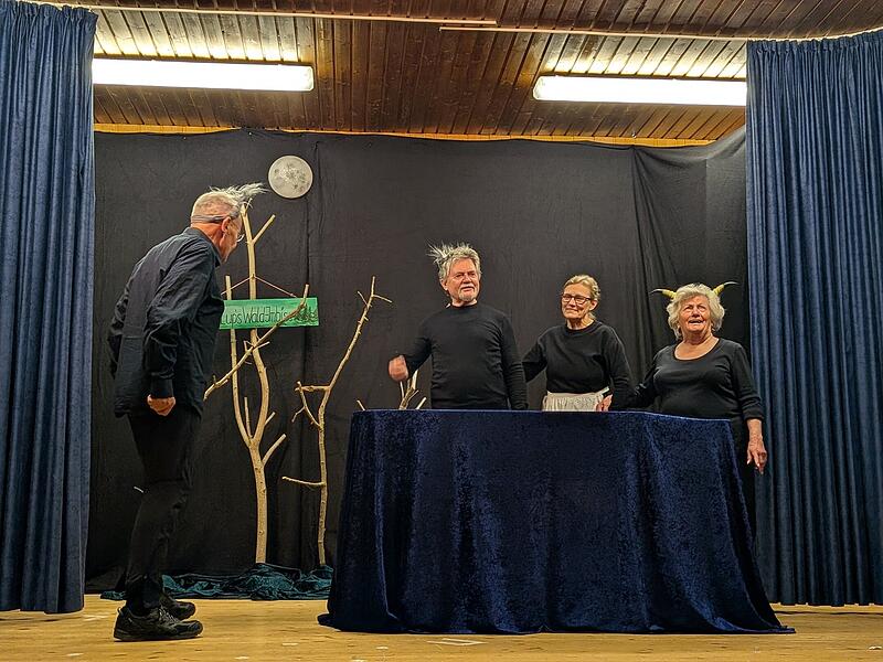 Die Theatralischen Die Theatralischen