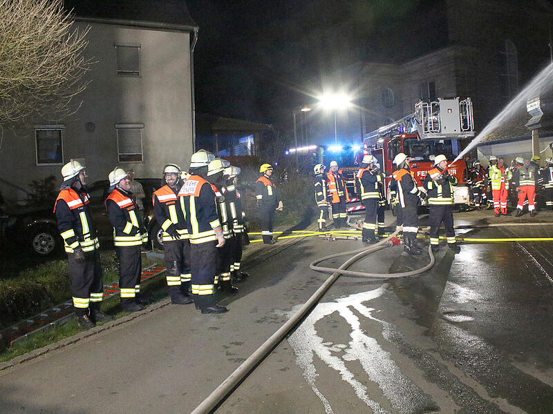 Brand in einem Kuhstall in Lahm