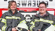 Ute Fischer und Julia Woiton sehen in ihrem  Dienst bei der Feuerwehr H&ouml;chstadt auch eine Vorbildfunktion.