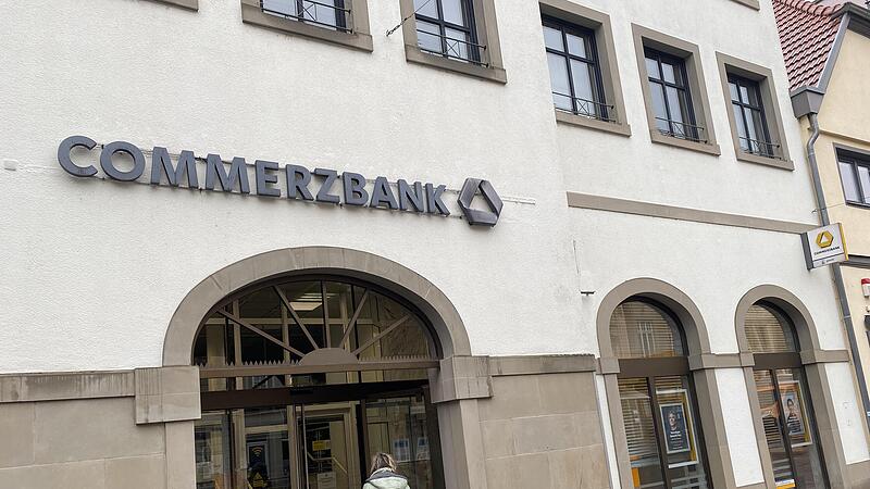 Die Commerzbank ist in Bad Kissingen nur noch mit einem Selbstbedienungsbereich vertreten.