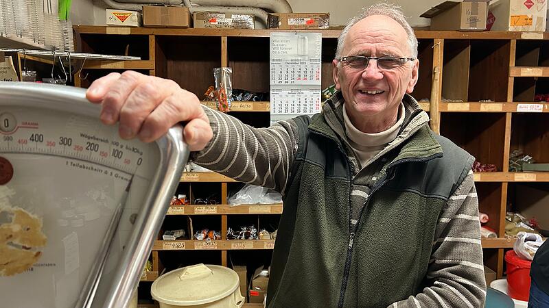 Uwe Jahrsd&ouml;rfer arbeitet seit 40 Jahren bei der Fleischerei-Bedarf AG in Coburg. Bis zu seinem wohlverdienten Ruhestand ist es nicht mehr lang. Wie es dann mit dem Gesch&auml;ft weitergeht, ist noch unklar.