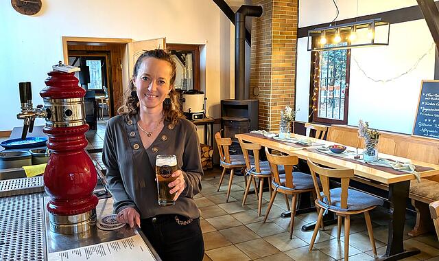 Caroline Reich ist die neue Wirtin im Felsenkeller in Baunach Caroline Reich ist die neue Wirtin im Felsenkeller in Baunach