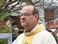 Daniel Schuster wechselt zum 1. November als Leitender Pfarrer von Eggolsheim nach Fürth. Daniel Schuster wechselt zum 1. November als Leitender Pfarrer von Eggolsheim nach Fürth.