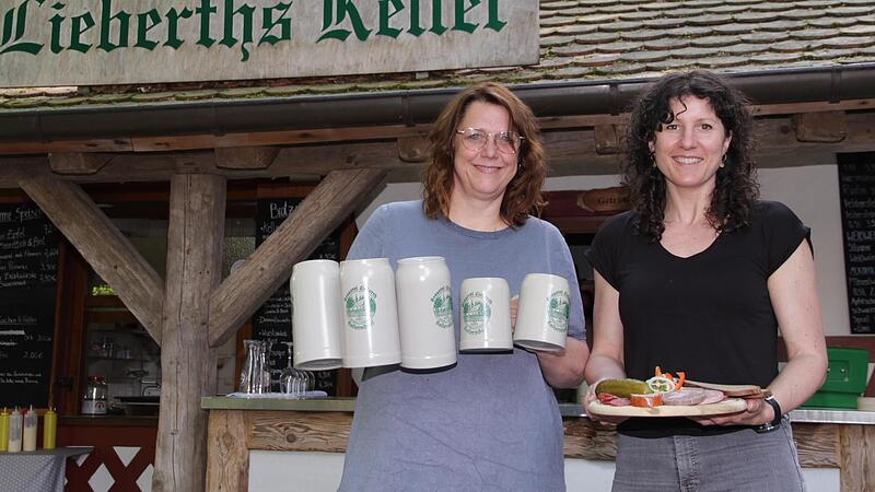 Der Kreuzbergkeller Lieberth bei Hallerndorf hat neue P&auml;chterinnen: Die neuen P&auml;chterinnen Kathrin Helld&ouml;rfer und Kerstin Kaller (links).Forchheim & Fr&auml;nkische Schweiz