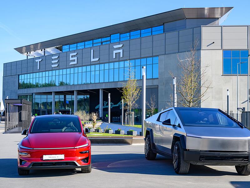 Tesla will Mitarbeiterzahl in deutschem Werk aufstocken